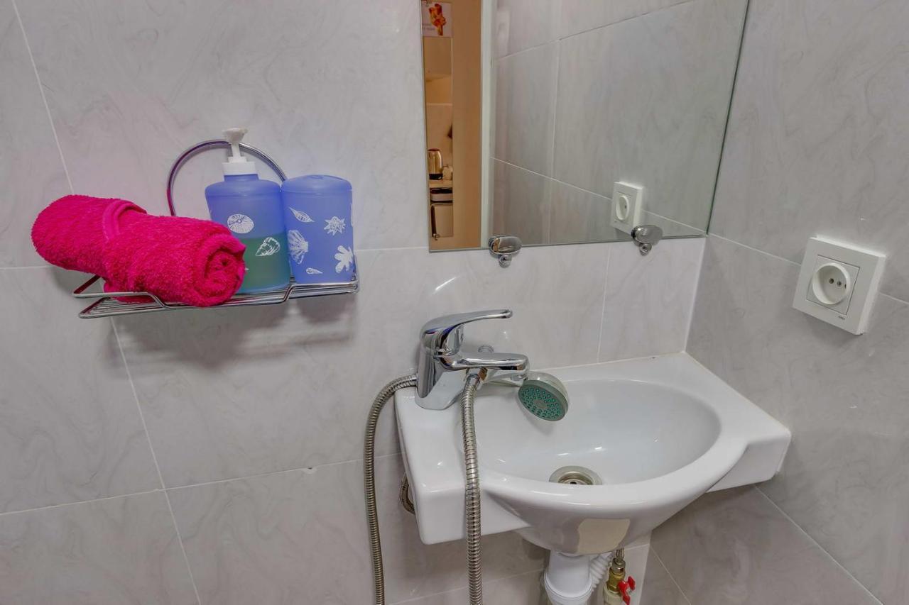 Yourhouse: Cozy Apartment-style On Gagarina Utepova Aparthotel
